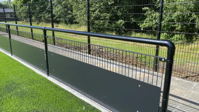 Tilskuerrækværk til stadion